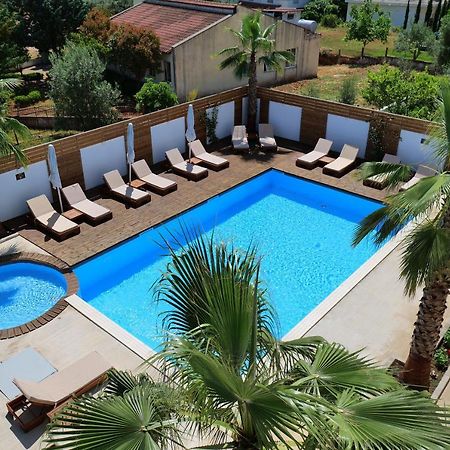 Kuburi Hotel Εξαμίλιο Εξωτερικό φωτογραφία