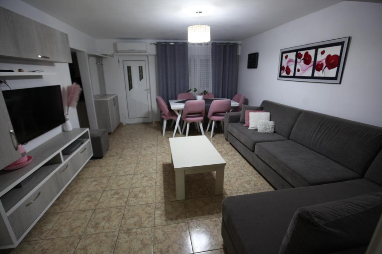 Kuburi Hotel Εξαμίλιο Εξωτερικό φωτογραφία