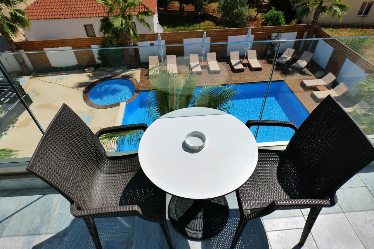 Kuburi Hotel Εξαμίλιο Εξωτερικό φωτογραφία