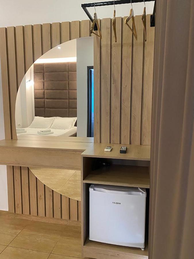 Kuburi Hotel Εξαμίλιο Εξωτερικό φωτογραφία